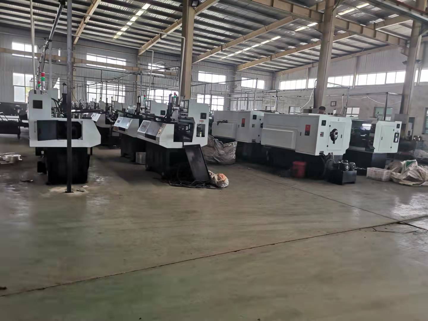 立式千斤頂配件小油缸 (圖1)  立式千斤頂配件小油缸 (圖1)